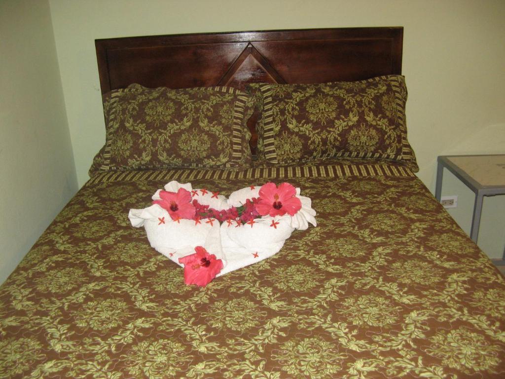 Executive Shaw Park Guest House Ocho Rios Buitenkant foto